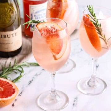 Grapefruit & Rosemary White Wine Spritzers